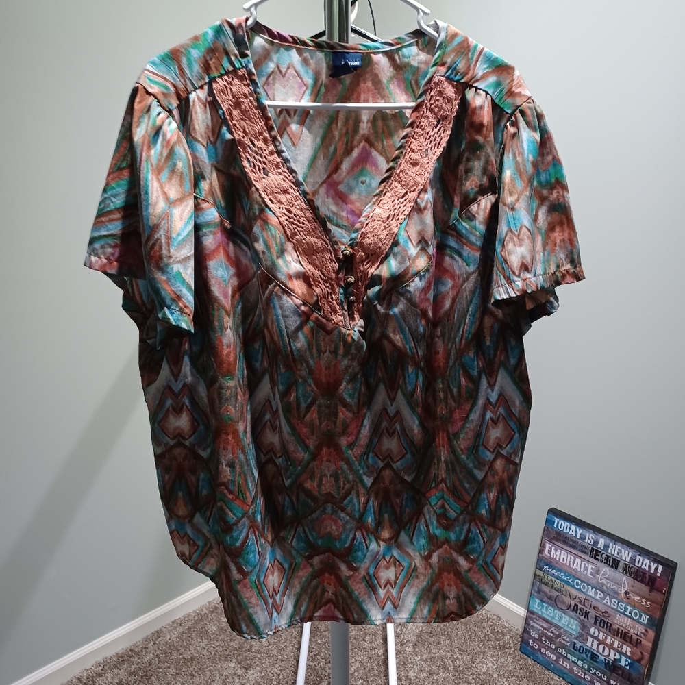 #401 Women's Plus Blouse